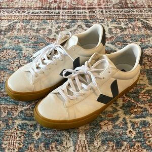 Men’s Veja Campo Sneakers Size 12 White and Blue Leather/Suede Logo